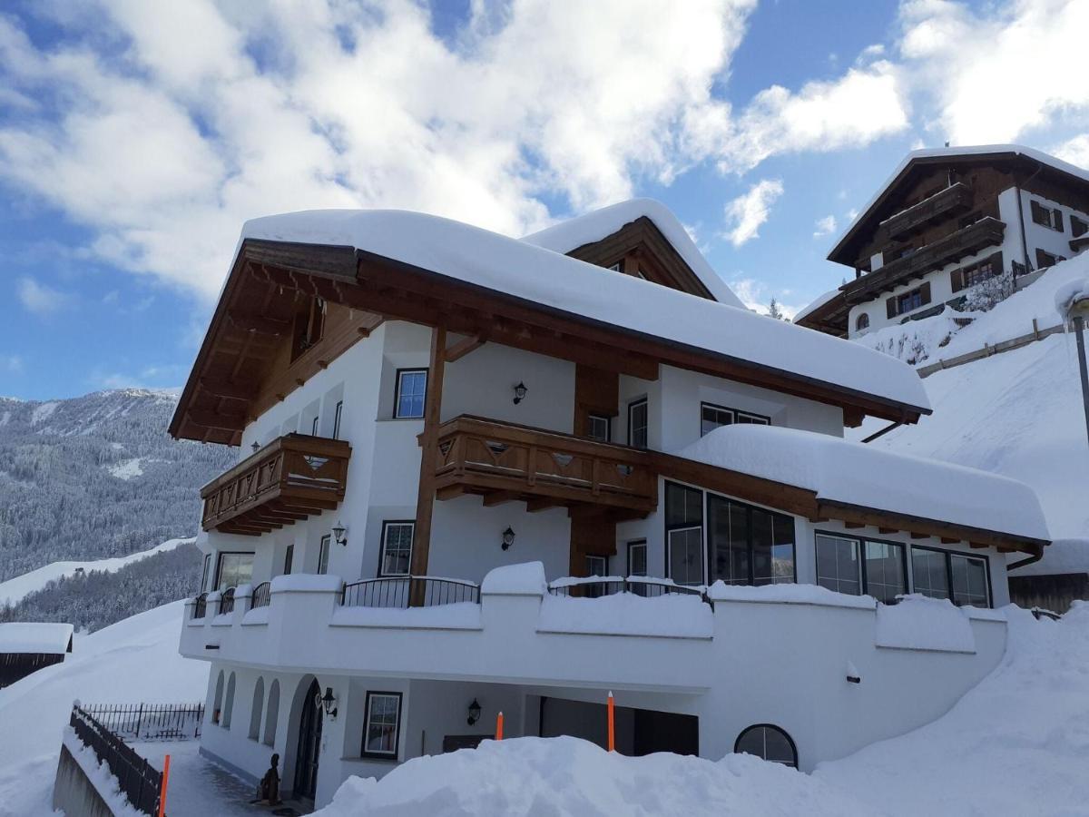 Modern Apartment In Hochgallmigg With Balcony Exterior foto